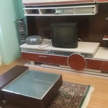 Apartment Iulia 1 *